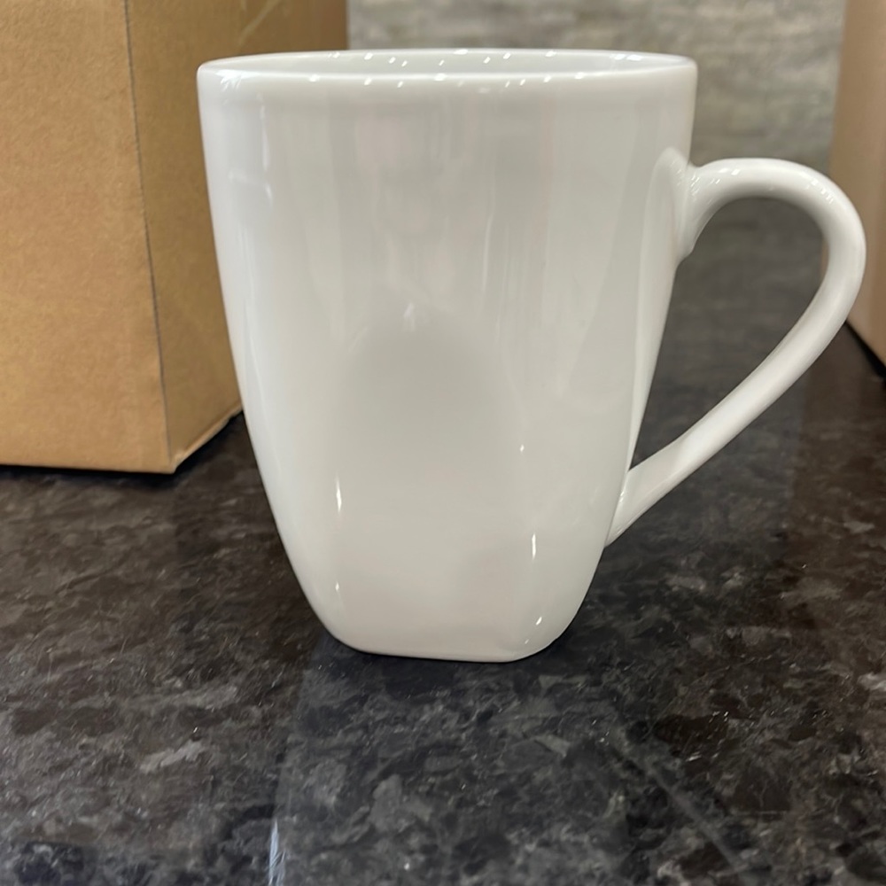 Bundle 2 Listings for $20😀12 Brand new white porcelain mugs